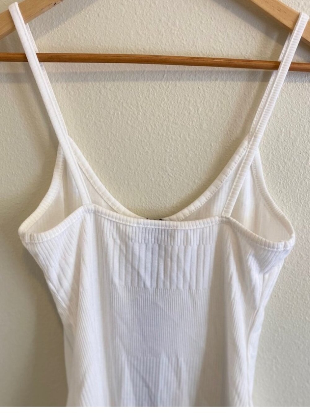 White zip front - Picture 3 of 3